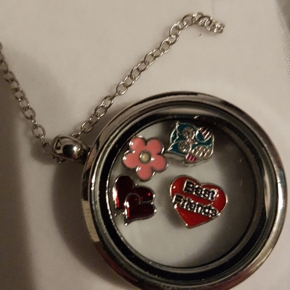 Women's Crystal Jewelry Round charm pendant necklace - Picture 2 of 3